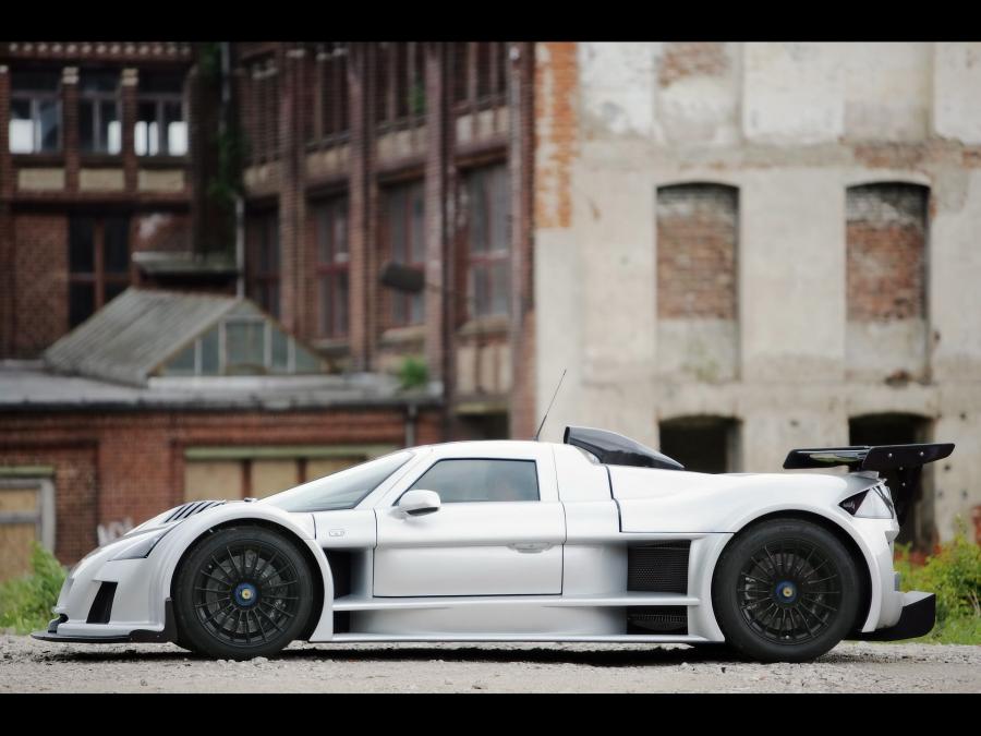  Gumpert Apollo Sport 2009 года  (фото 9 из 15)